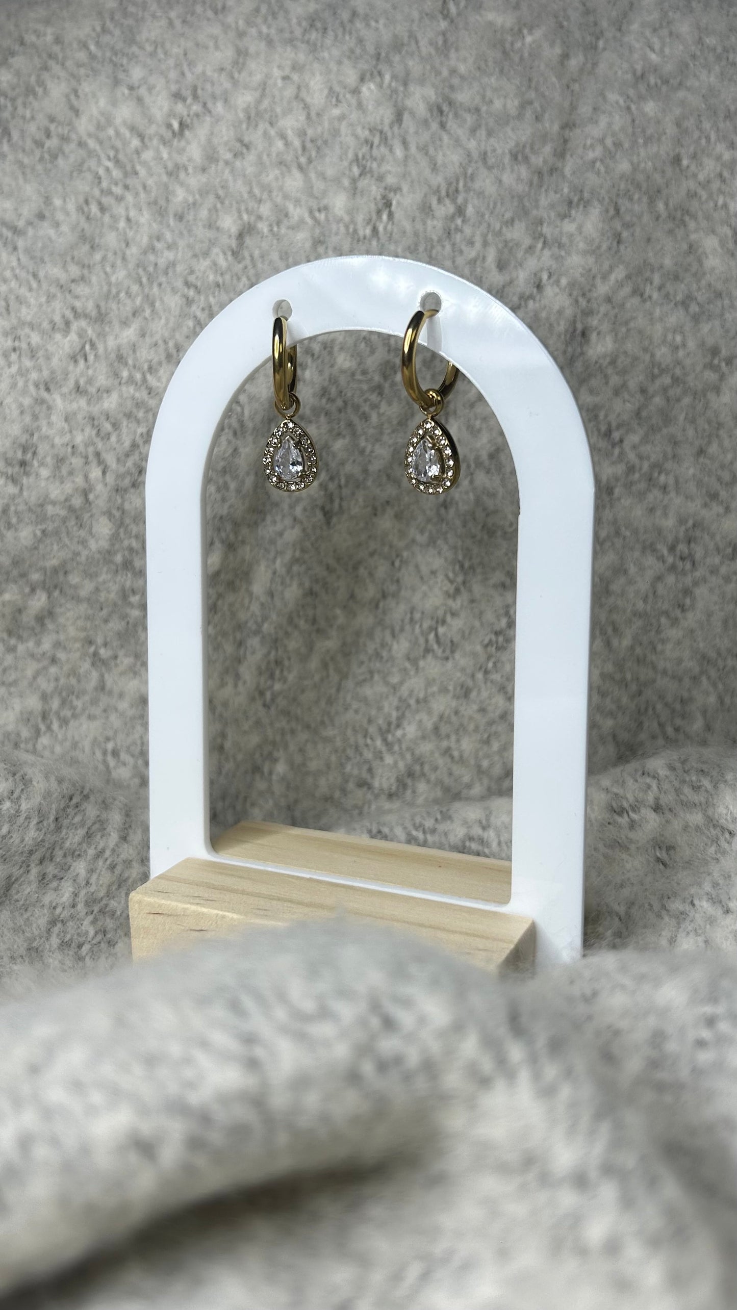 Boucles d'oreilles en acier inoxydable en forme de larmes diamants