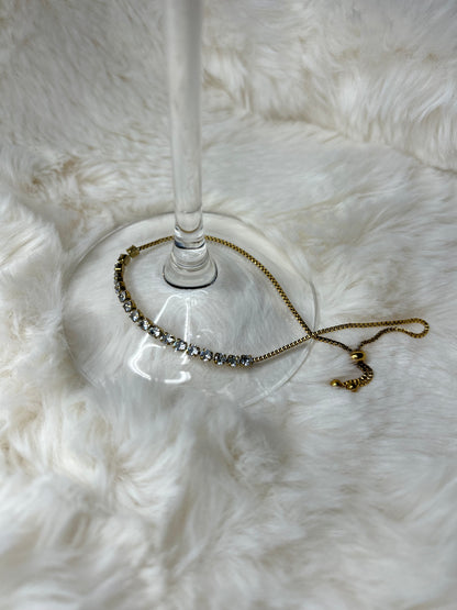 Bracelet en acier inoxydable de couleur diamant blanc avec une possibilité d'ajustement