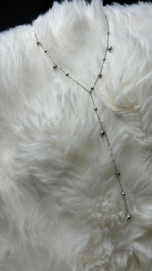 Collier long à pampilles avec perles rondes